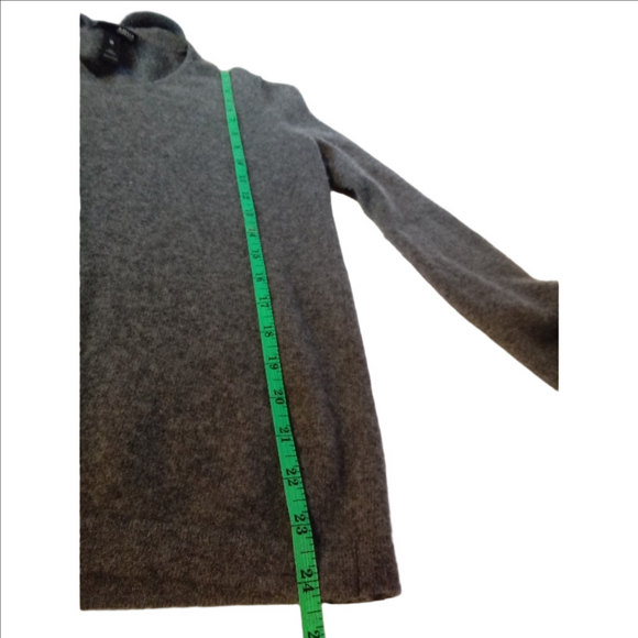 Bloomingdales Aqua Gray Cashmere Turtleneck Vneck Sweater Size S - Picture 5 of 10